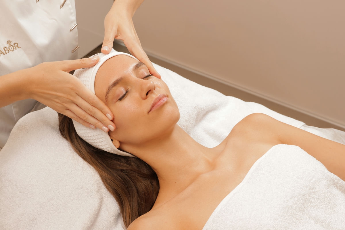 КОНТРОЛЬ СТРЕССА уход для раздражённой, стрессированной кожи любого типа со сниженным иммунитетом