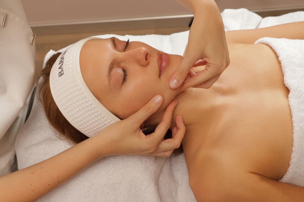 МАССАЖ ЛИЦА. АВТОРСКАЯ ТЕХНИКА